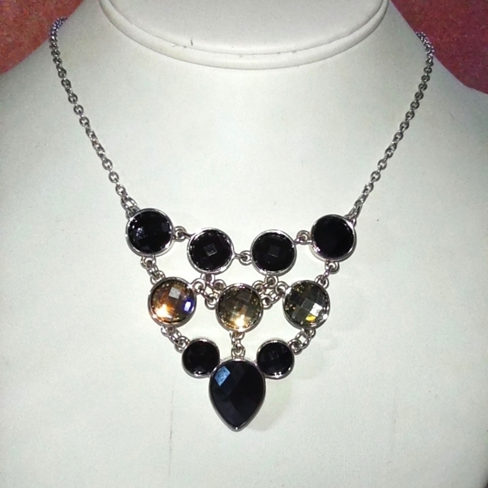 👍 5 for $20 Liz Claiborne Silver Tone Black & Rhinestone Necklace